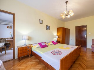 Apartment Vinisce Features 11