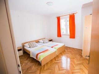 Apartment Jesenice bei Dugi Rat Features 4