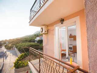 Apartment Jesenice bei Dugi Rat Features 5