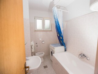 Apartment Jesenice bei Dugi Rat Features 7