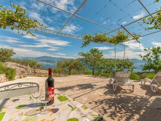 Holiday house Postira Features 8