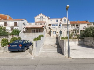 Apartment Bol Außenaufnahme 1