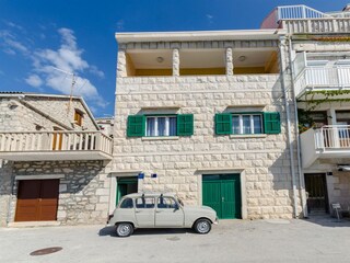 Apartment Povlja Außenaufnahme 1