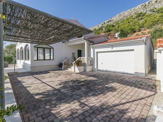 Ferienhaus Jesenice bei Dugi Rat Außenaufnahme 2