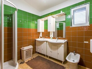 Ferienhaus Jesenice bei Dugi Rat Ausstattung 22