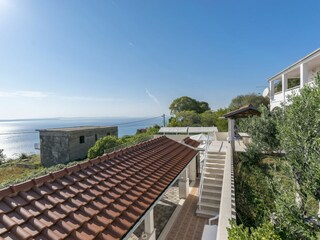Ferienhaus Jesenice bei Dugi Rat Außenaufnahme 1