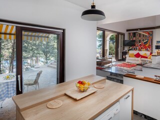 Holiday house Okrug Donji Features 13