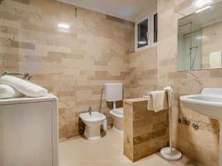 Holiday house Okrug Donji Features 16