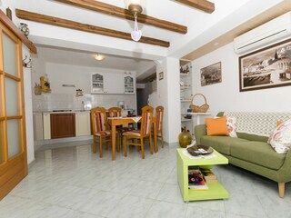 Holiday house Bol Features 32