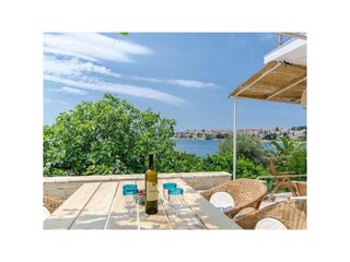 Holiday house Okrug Donji Features 3