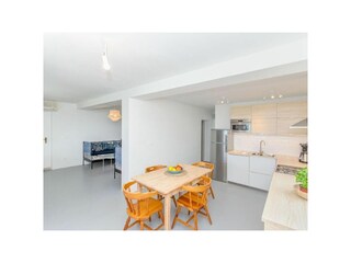 Holiday house Okrug Donji Features 18