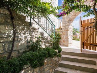 Apartment Stomorska Outdoor Recording 3