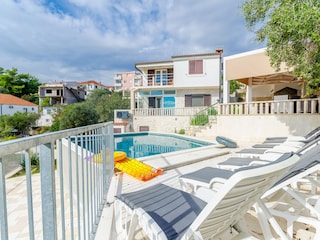 Holiday house Okrug Donji Features 9