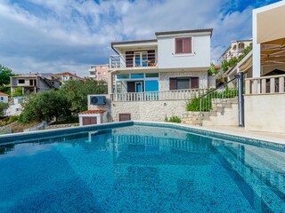 Holiday house Okrug Donji Features 17