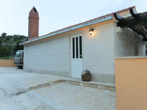 Holiday house House Vicko - Supetar - image1