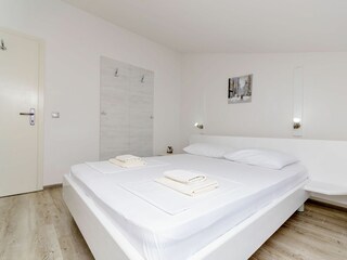 Apartment Okrug Donji Features 17