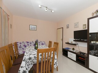 Apartment Ivan Dolac Features 23