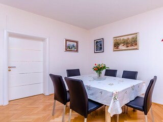 Apartment Okrug Gornji Features 16