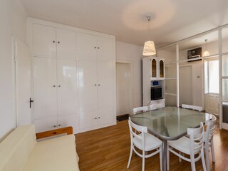 Apartment Kaštel Stari Features 9