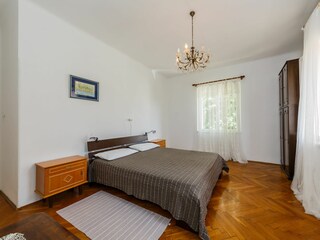 Apartment Kaštel Stari Features 15