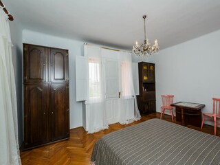 Apartment Kaštel Stari Features 16