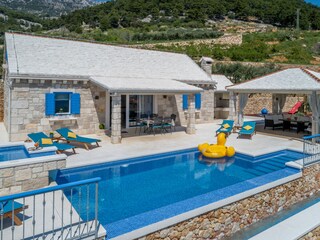 Holiday house Bol Features 4