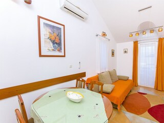 Apartment Arbanija Ausstattung 6