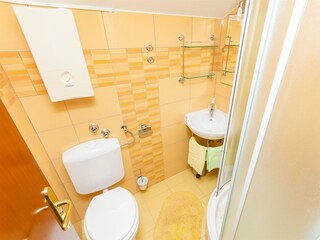 Apartment Arbanija Ausstattung 15