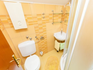 Apartment Arbanija Features 15