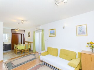 Apartment Arbanija Ausstattung 5