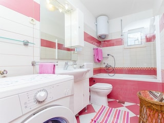 Apartment Arbanija Ausstattung 6