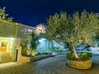 Apartment Okrug Gornji Features 12