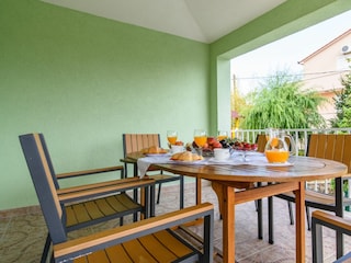Apartment Okrug Gornji Features 25