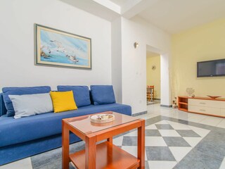 Apartment Okrug Gornji Features 41