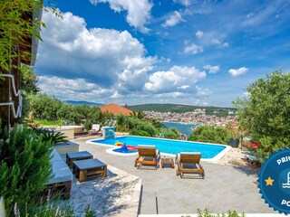 Apartment Okrug Gornji Features 39