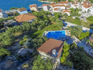 Apartment Okrug Gornji Features 12