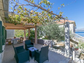 Holiday house Postira Features 6