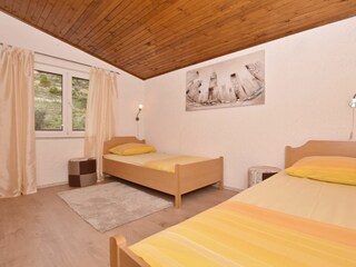 Apartment Duće Features 12