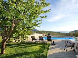 Holiday house Gata Features 12