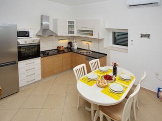 Holiday house Gata Features 20