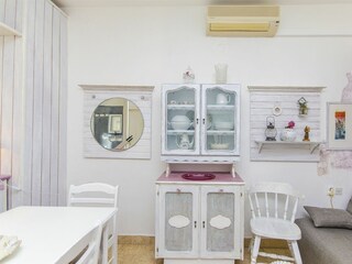 Apartment Okrug Gornji Features 12