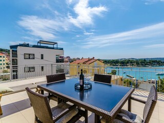 Apartment Okrug Gornji Features 8