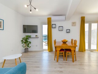 Apartment Okrug Gornji Features 17