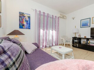 Apartment Okrug Donji Features 14