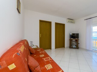 Apartment Arbanija Features 10