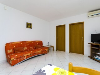 Apartment Arbanija Features 11