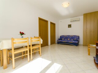 Apartment Arbanija Features 7
