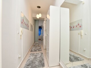 Apartment Jesenice bei Dugi Rat Features 11