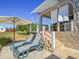 Holiday house Dobropoljana Features 20