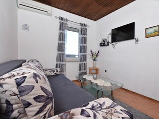 Apartment Duće Features 13